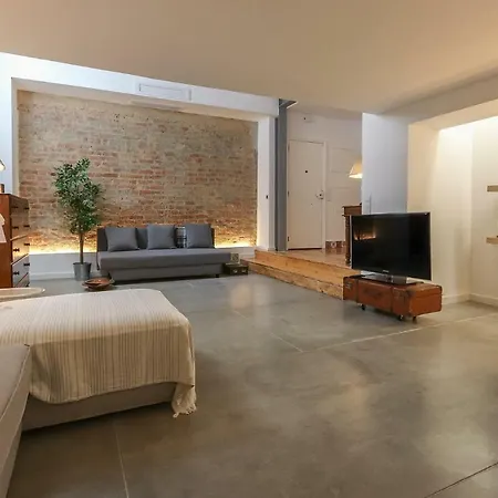 Chic Tailor Made 2 Bedroom Апартаменты