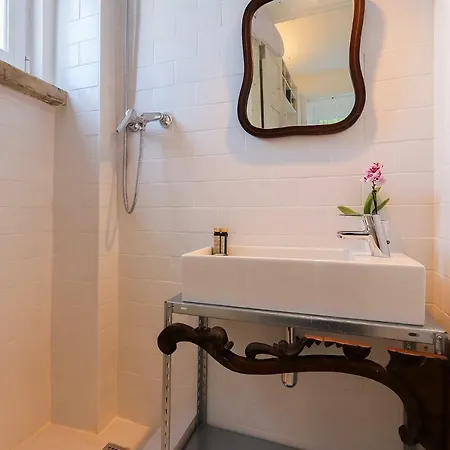 Chic Tailor Made 2 Bedroom