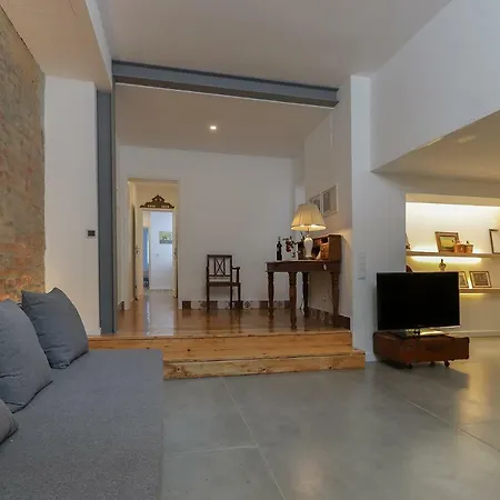 Chic Tailor Made 2 Bedroom