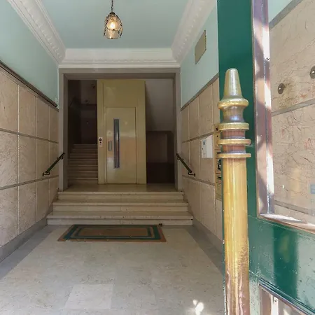 Chic Tailor Made 2 Bedroom Апартаменты *